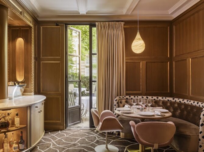 Restaurant Anne – Place des Vosges, le Pavillon de la Reine à Paris, France