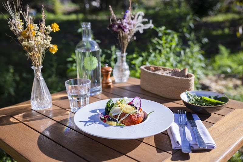 Restaurant bistronomique – Les Jardins du Cloître de Marseille à Marseille, France
