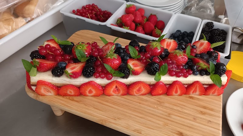 Restaurant du Lac de Carouge à Saint-Pierre-d'Albigny, France