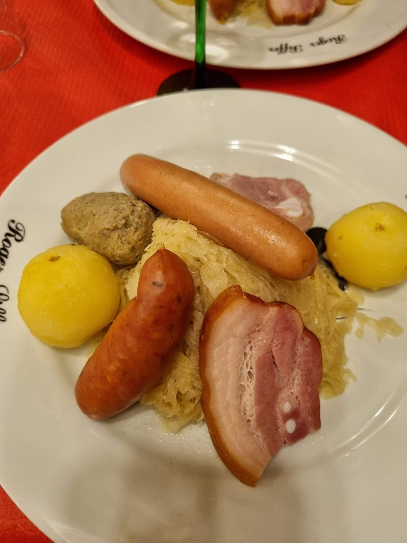 RESTAURANT LA CHOUCROUTERIE à Strasbourg, France — photo 2