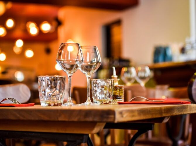 Restaurant La Mona à Bordeaux, France