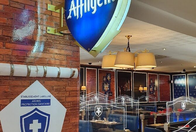 restaurant la place à Toulon, France