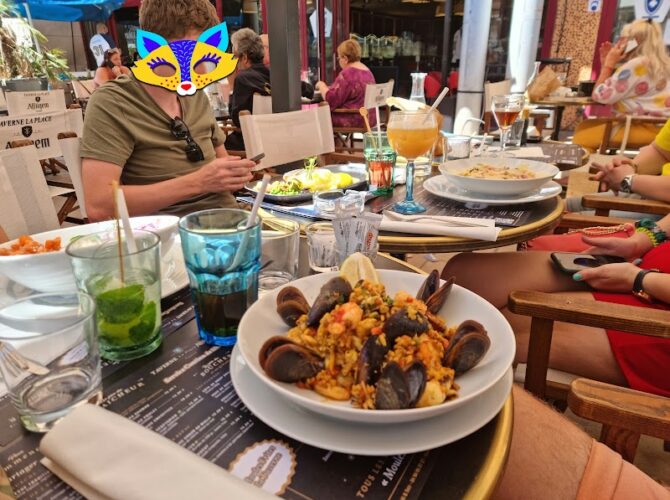 restaurant la place à Toulon, France