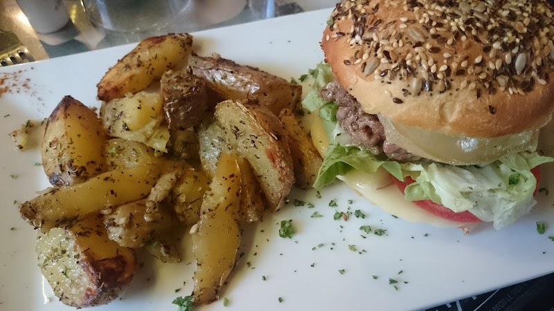 Restaurant le coq hardi à Grenoble, France — photo 2