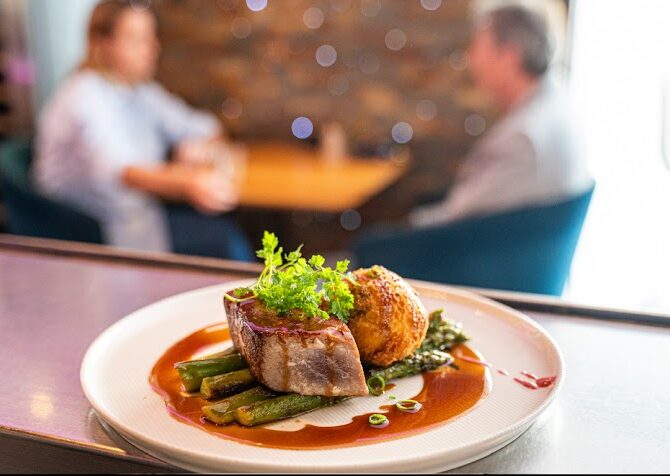 Restaurant le VII à Champs-sur-Marne, France