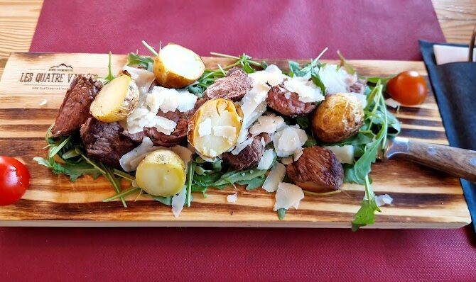 Restaurant les Quatre Vallées à Mouxy, France