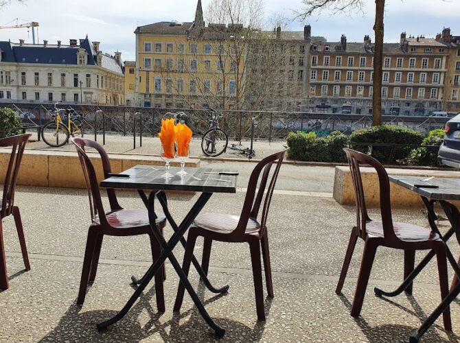 Restaurant Pizzeria La Royale à Grenoble, France