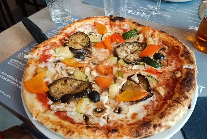 Restaurant pizzeria Siamo Noi à Grenoble, France