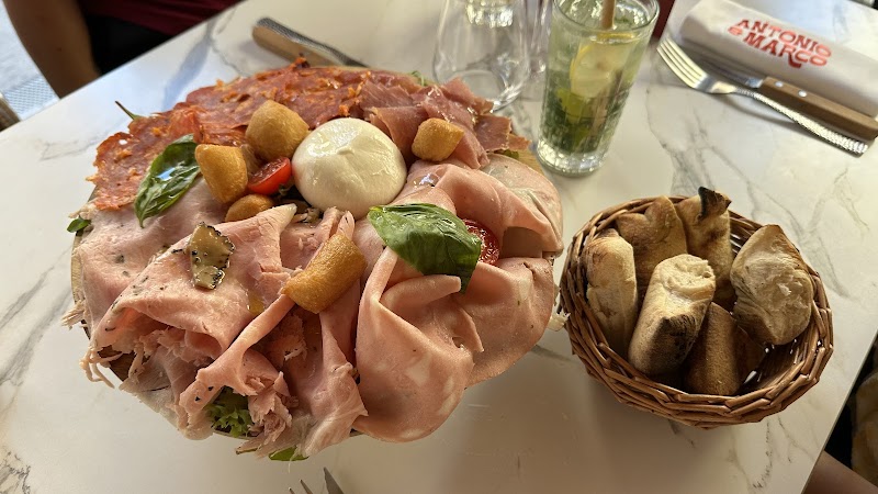 Restaurant Romantico Da Antonio e Marco à Lyon, France