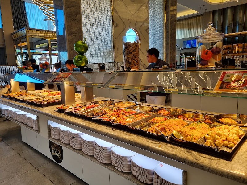 Restaurant Royal Buffet Toulouse Route d’Espagne à Toulouse, France