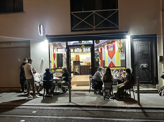 Restaurant Royal kebab à Bordeaux, France