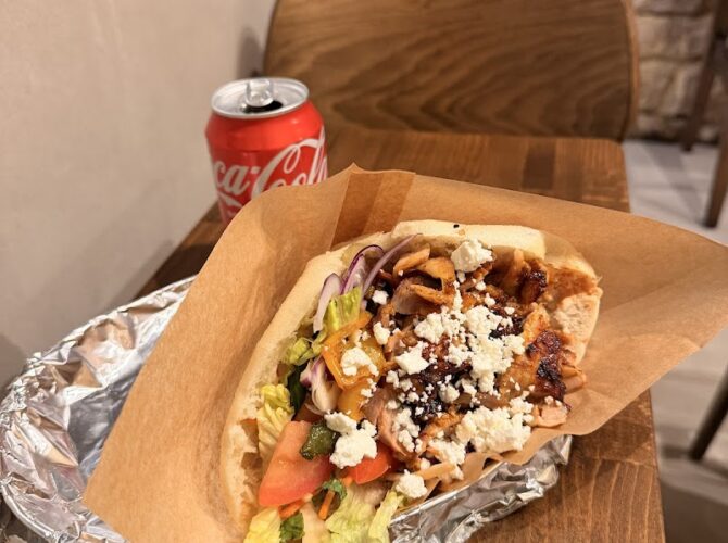 Restaurant SAUCE. Berliner Kebab and more à Paris, France