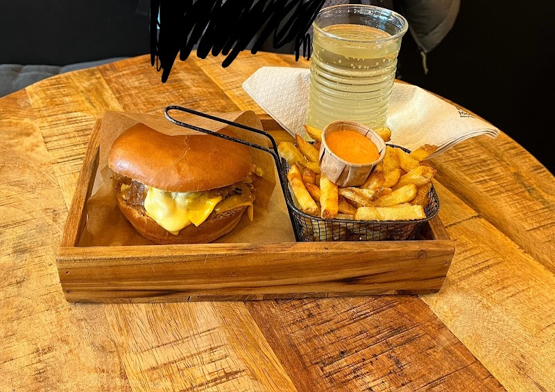 Restaurant Smoké and Fries à Lyon, France