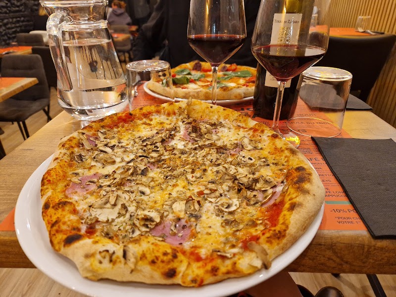 Restaurant Spritzza | Pizzeria & Spritz Bar | à Toulouse, France