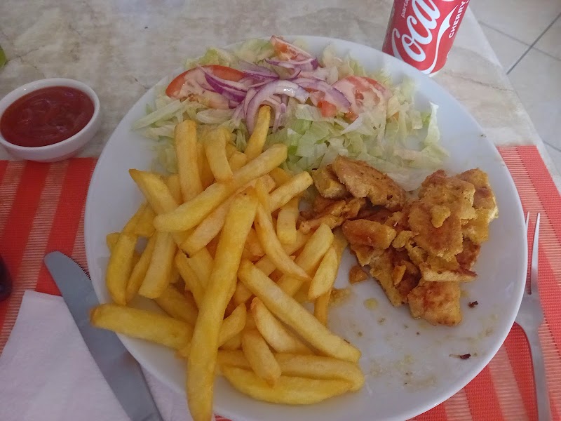 Restaurant St Denis Turquoise Kebab à Saint-Denis-de-l'Hôtel, France