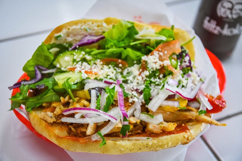 Restaurant Sürpriz – Berliner Kebab à Paris, France