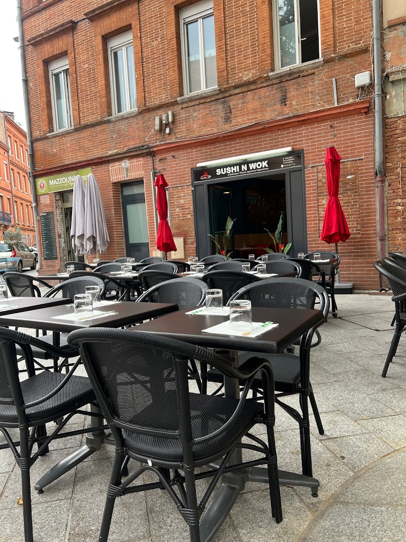 Restaurant SUSHI N WOK BAR à Toulouse, France
