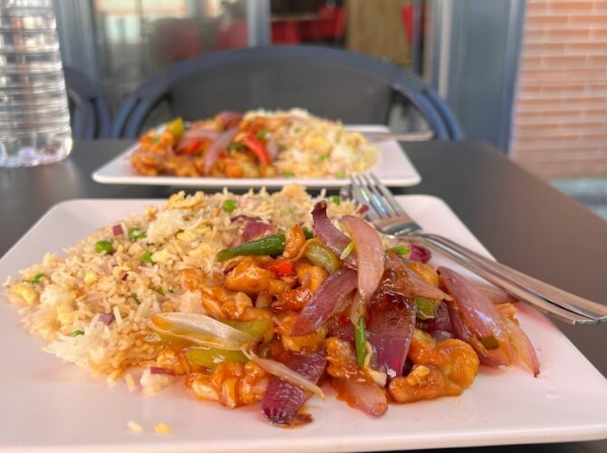 Restaurant SUSHI N WOK BAR à Toulouse, France