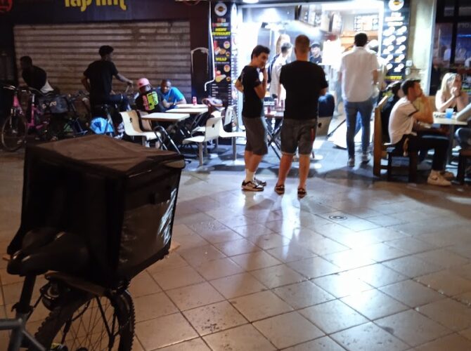 Restaurant Tacos naan Factory à Bordeaux, France