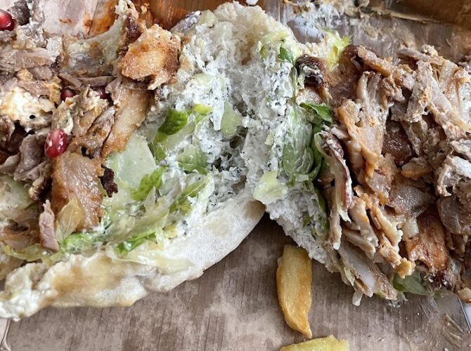 Restaurant Tarboush (Kebab Halal – Grillades au feu de bois – Burgers) à Paris, France