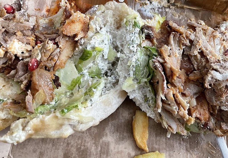 Restaurant Tarboush (Kebab Halal – Grillades au feu de bois – Burgers) à Paris, France