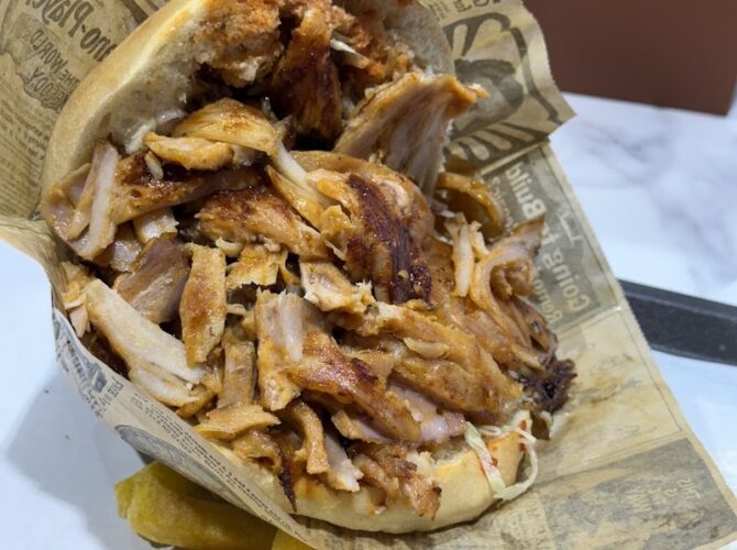 Restaurant Tarboush (Kebab Halal – Grillades au feu de bois – Burgers) à Paris, France