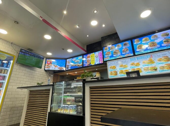 THE BEST Restaurant Snack halal Sur Place livraison Emporter à Marseille, France