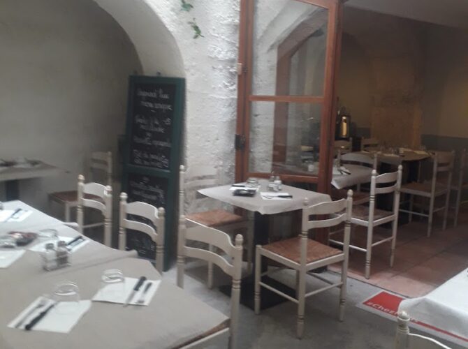 Restaurant The good old days à Pézenas, France