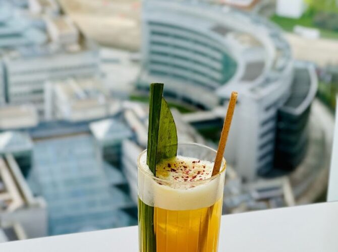 Restaurant The Stage Skybar à Saint-Denis, France