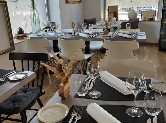 Théière & Couverts – Restaurant à Cernay, France