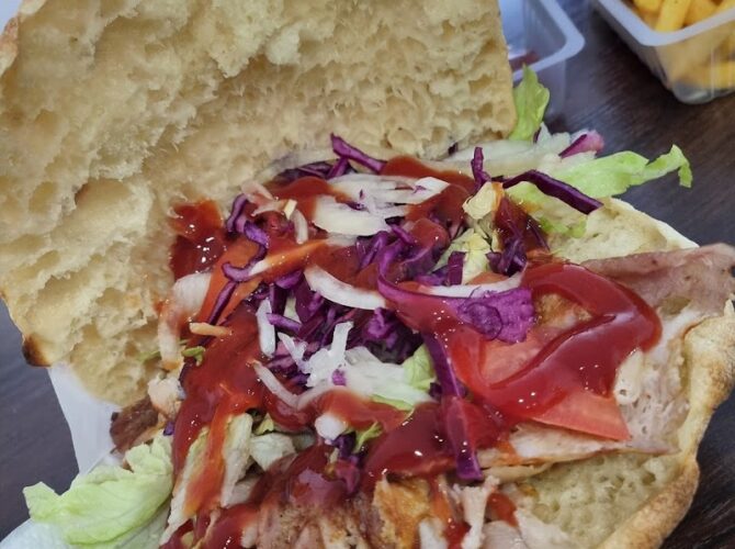 Restaurant Üngüt Döner à Colmar, France