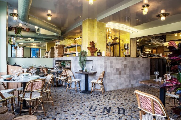 Restaurant Uno à Paris, France — photo 1