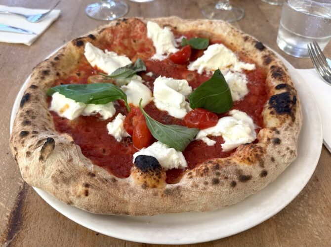 Restaurant Uno à Paris, France