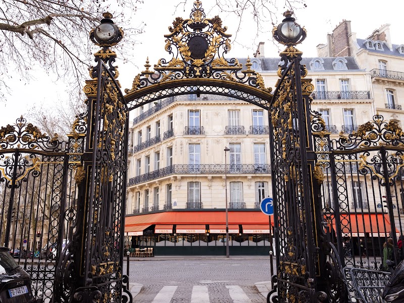 Restaurant Valois à Paris, France