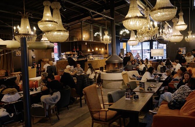 Restaurant What à Brest, France