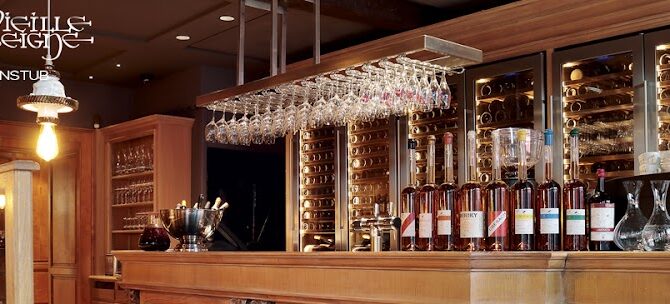 Restaurant Winstub La Vieille Enseigne Strasbourg Centre à Strasbourg, France