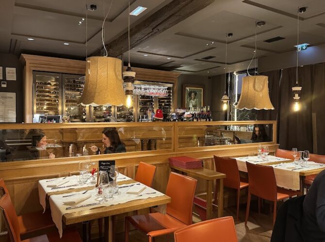 Restaurant Winstub La Vieille Enseigne Strasbourg Centre à Strasbourg, France