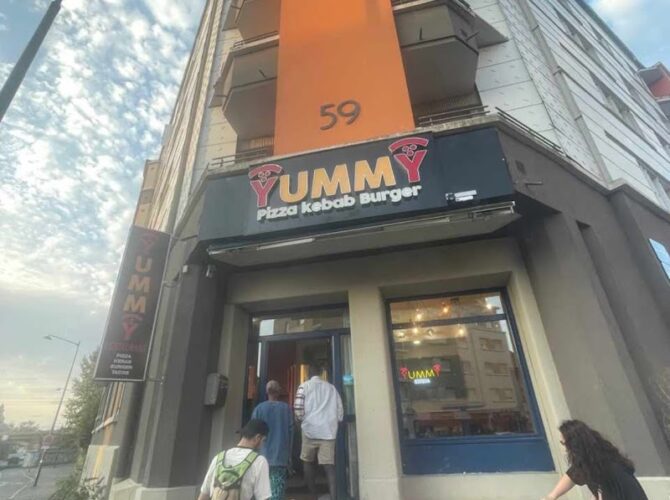 Restaurant ŸUMMŸ PIZZA RENNES à Rennes, France