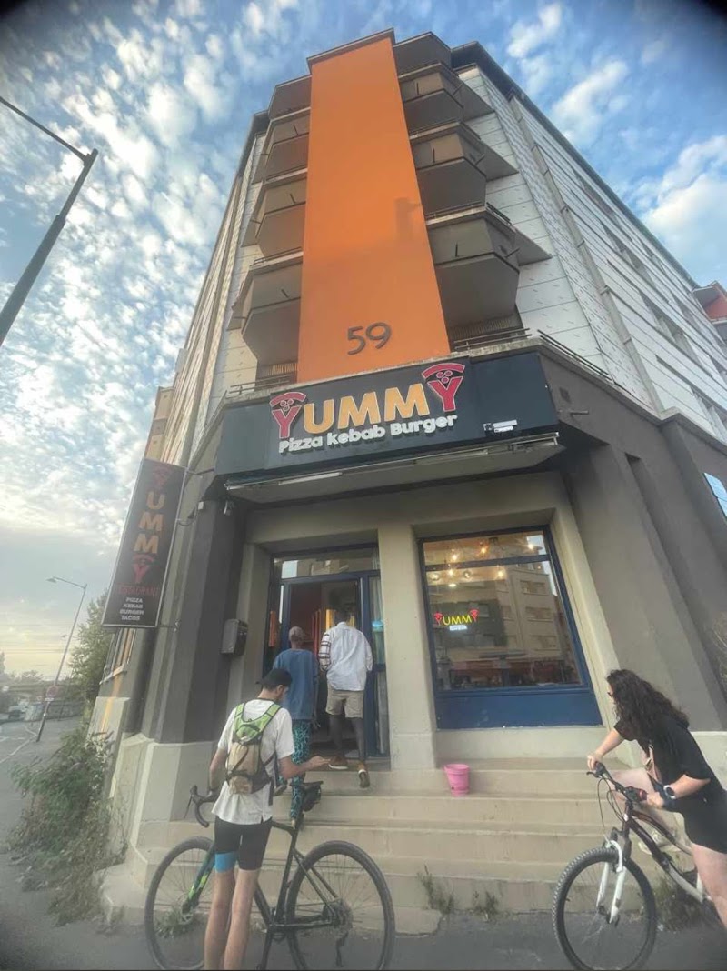 Restaurant ŸUMMŸ PIZZA RENNES à Rennes, France