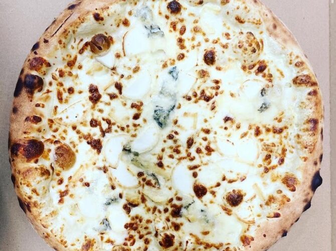 Restaurant ŸUMMŸ PIZZA RENNES à Rennes, France