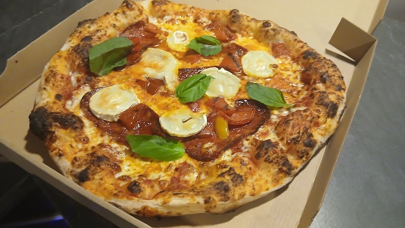 Restaurant ZAZA pizza à Dijon, France — photo 3