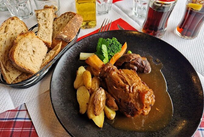 Zuem Stadtwappe Restaurant à Strasbourg, France