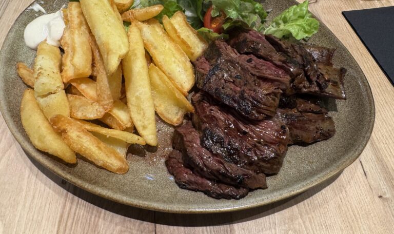 Restaurant 100 Patates à Luxembourg (Ville), Luxembourg