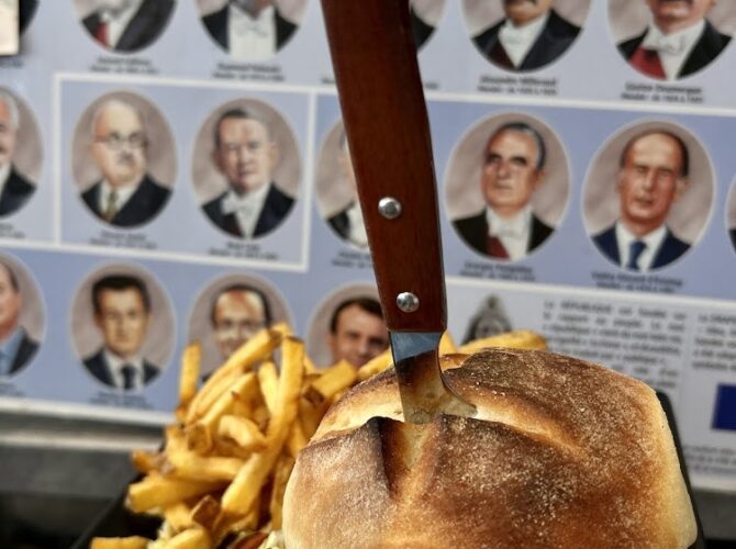 Restaurant À Côté du… 82 à Montrouge, France