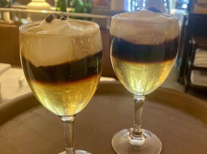 Restaurant À la Biche au Bois à Paris, France