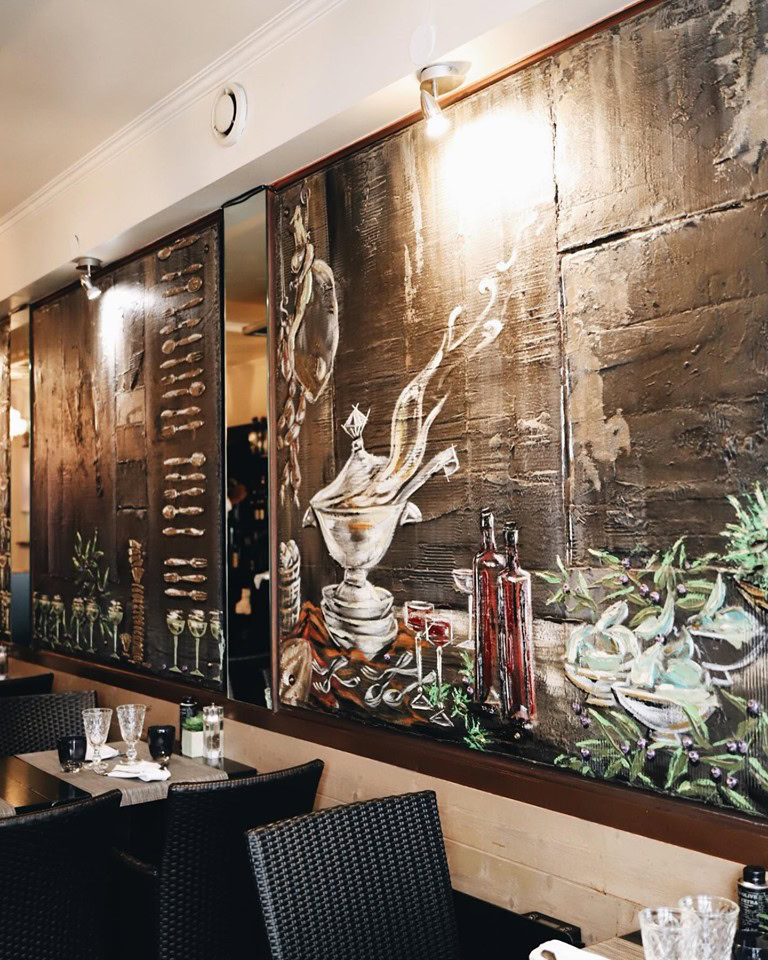 Restaurant A la Chataigne à Paris, France