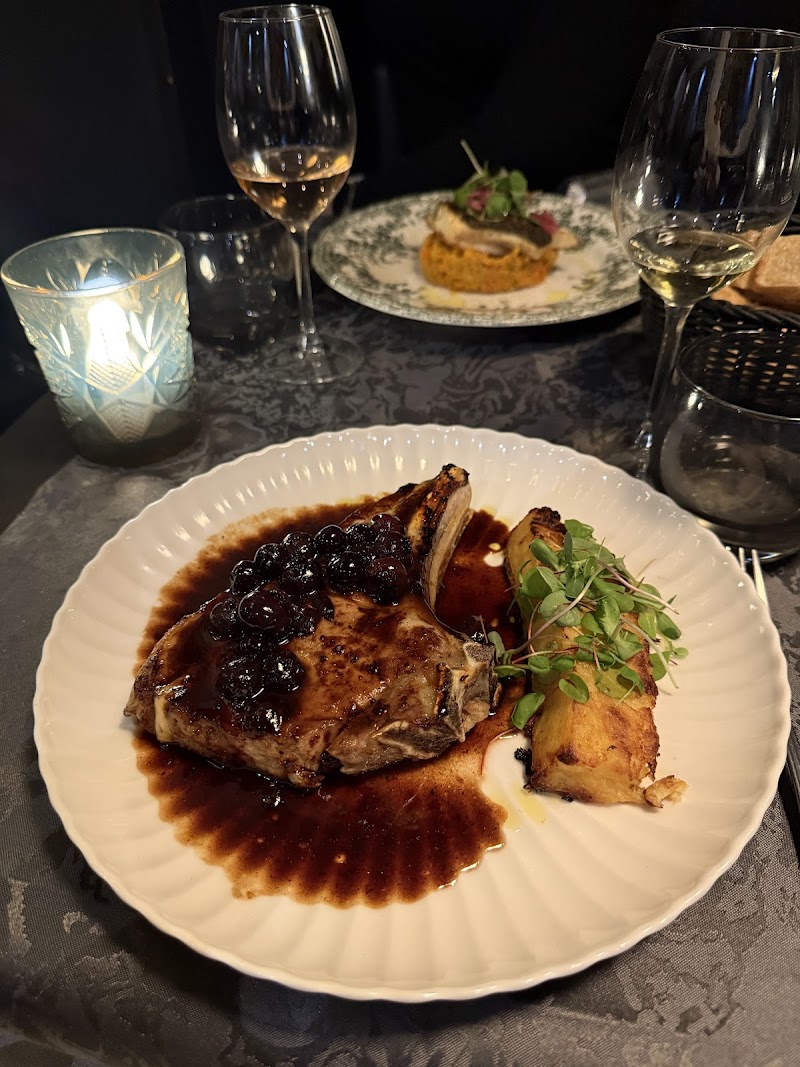 Restaurant A la Chataigne à Paris, France — photo 3