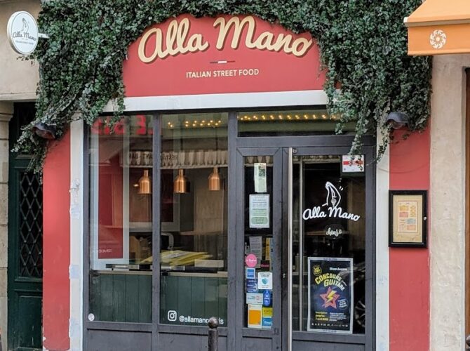 Restaurant Alla Mano à Paris, France