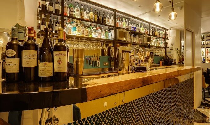 Allotrope (Bar dansant Paris, restaurant italien Paris, restaurant anniversaire Paris) à Paris, France