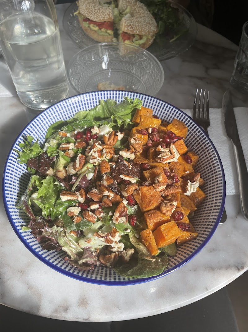 Restaurant Arome salade et création à Castres, France — photo 3